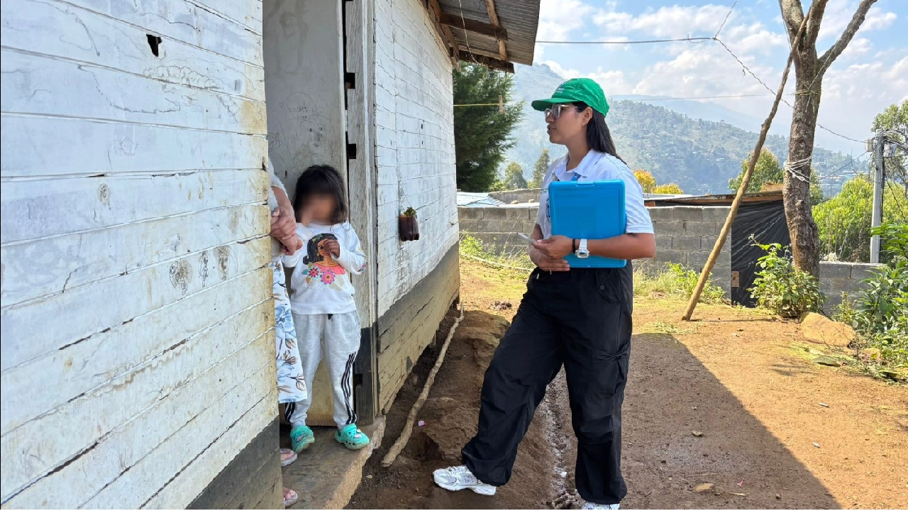 Pedagogía con familias de Manrique ante alto riesgo por movimientos en masa en temporada de lluvia