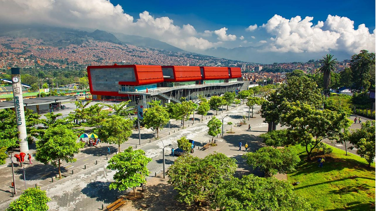 ¡Menos calor! Medellín logró reducir hasta en dos grados Celsius su temperatura gracias a los «Corredores Verdes»