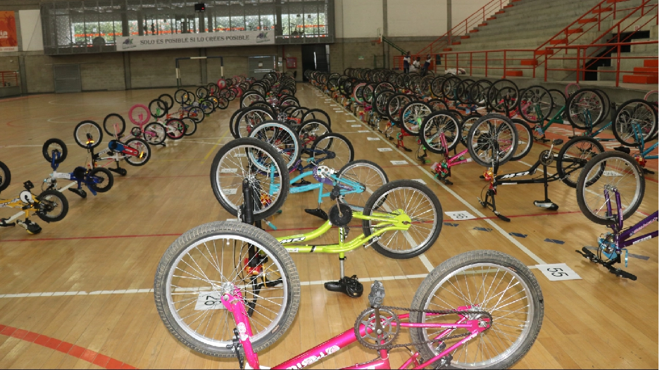 ¿Tiene una bicicleta que no usa? En La Estrella iniciaron la campaña «Recicleta 2025» para regalar a los niños en Navidad
