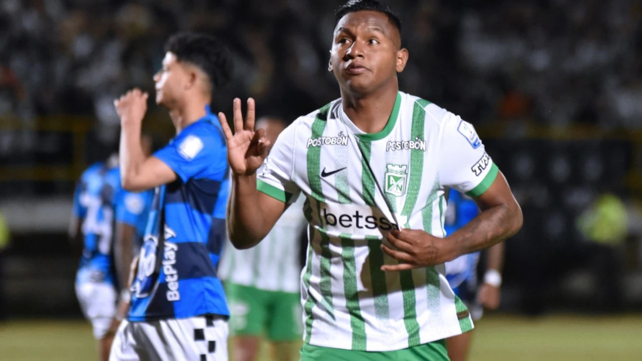 Sin DT, con polémica y poco fútbol, Atlético Nacional salvó un punto ante Boyacá Chicó