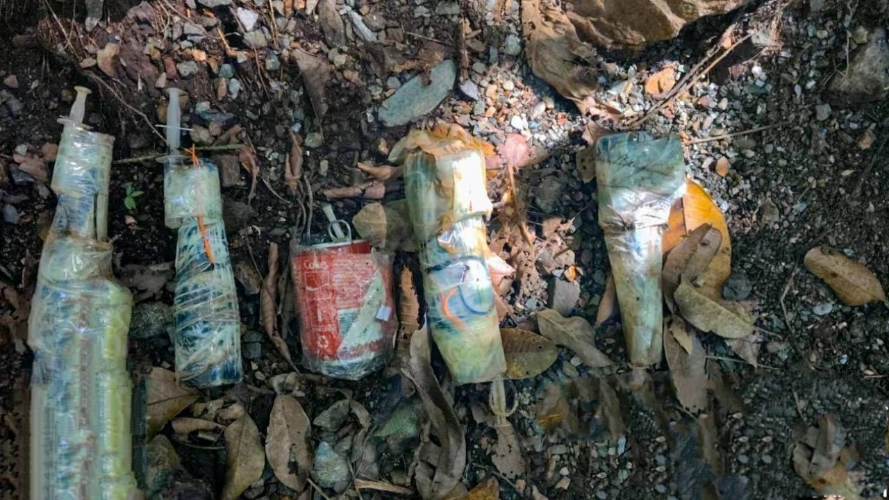 Ejército destruye 35 artefactos explosivos en Ituango: algunos estaban enterrados y otros envueltos en botellas de vidrio