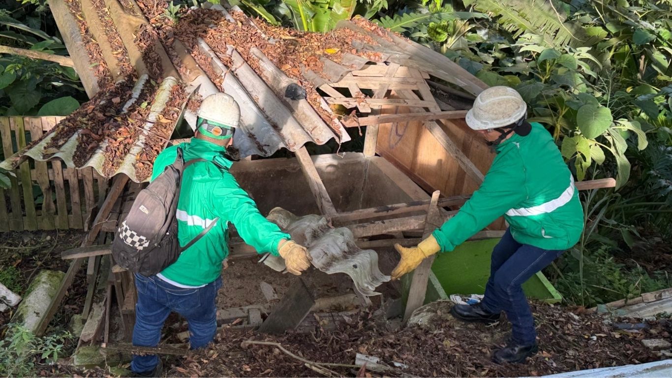 ¡Les tumbaron el rancho! En el Popular demolieron varias casas que tenían hasta contrabando en los servicios