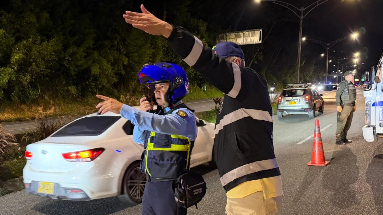 Primer operativo de diciembre en Medellín deja 252 comparendos y 97 vehículos inmovilizados