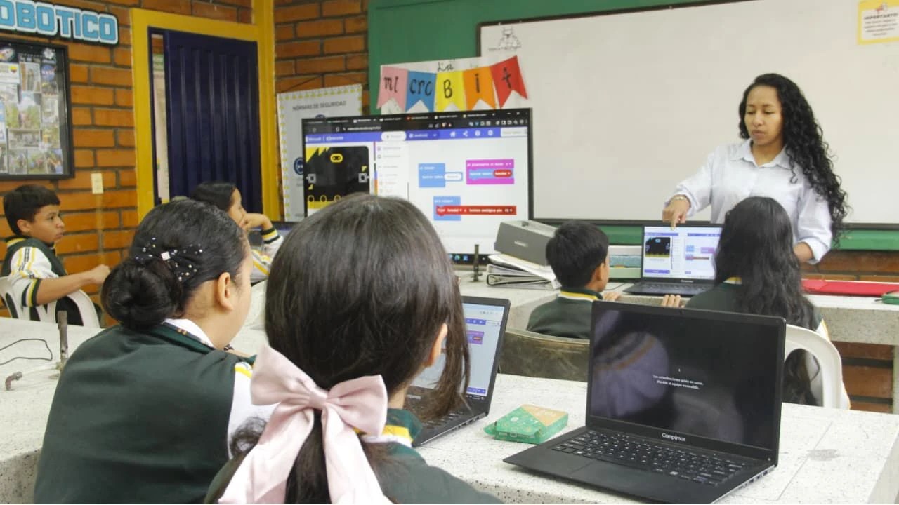 ¡No se duerman! Antioquia abre matrículas 2026 para más de 380 mil estudiantes