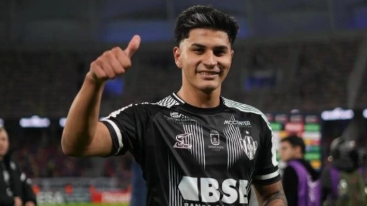 ¿Se vestirá de verde? Nacional trabajaría en la llegada del delantero Gastón Verón