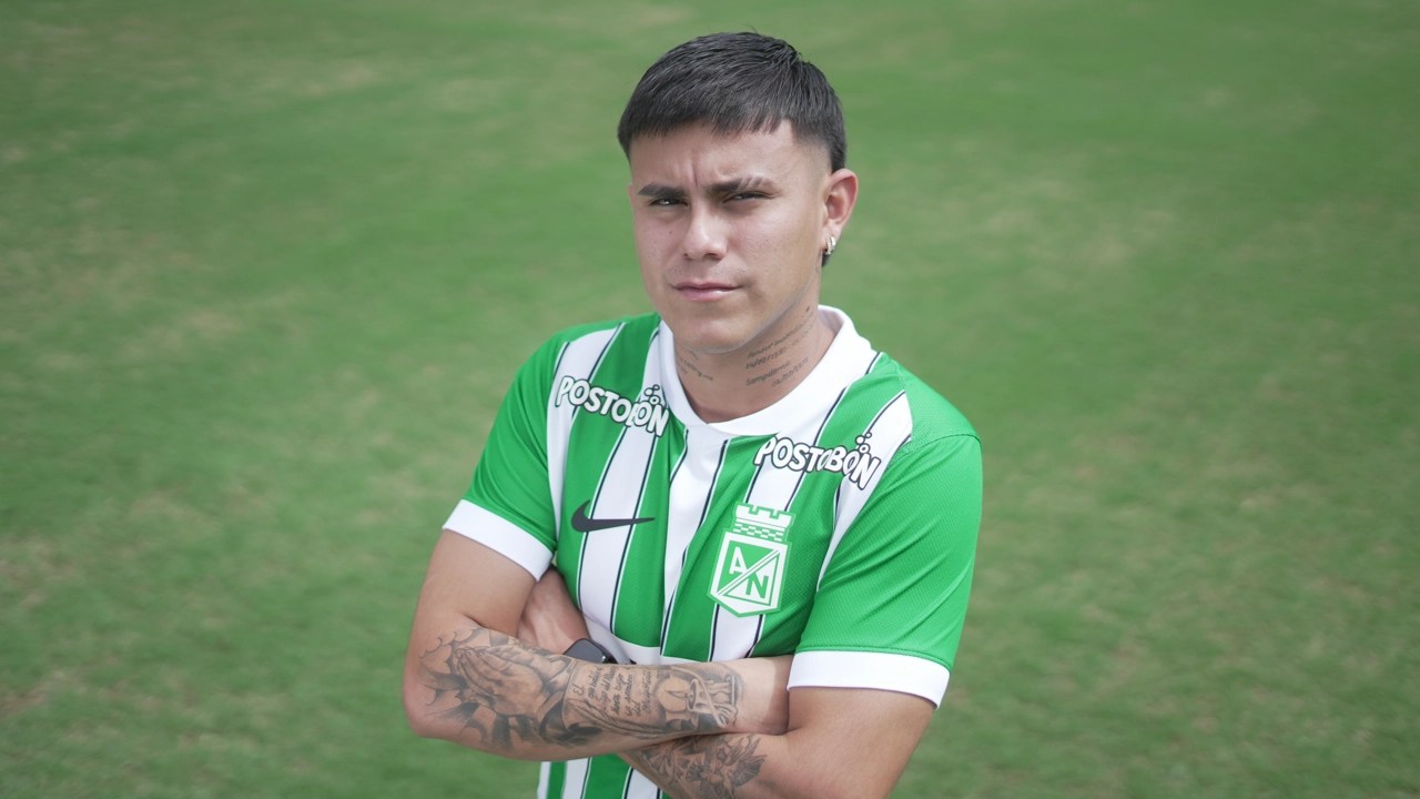 El extremo derecho colombiano, de 21 años, llega procedente del Orlando City y se convierte en el segundo refuerzo de Atlético Nacional para 2026