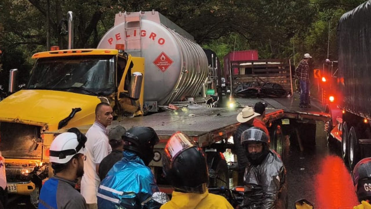 Bloqueo total en el Alto de Matasano por grave accidente de tránsito