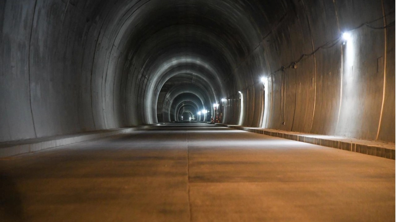 Túnel del Toyo: instalación de equipos electromecánicos es clave para su puesta en funcionamiento
