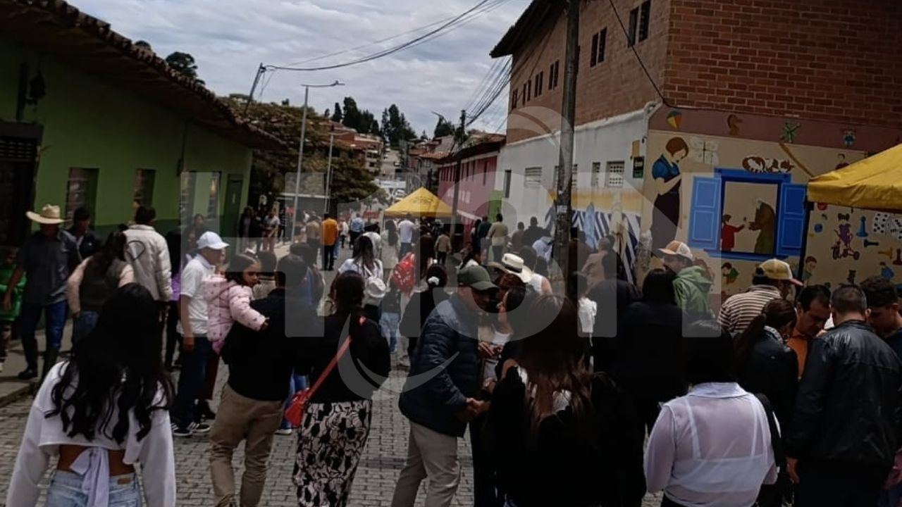 Capturado en La Unión con cédulas ajenas y publicidad política no autorizada