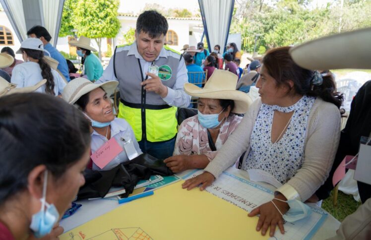 300 productores de cuyes y palta participan en encuentro de productores de Condebamba