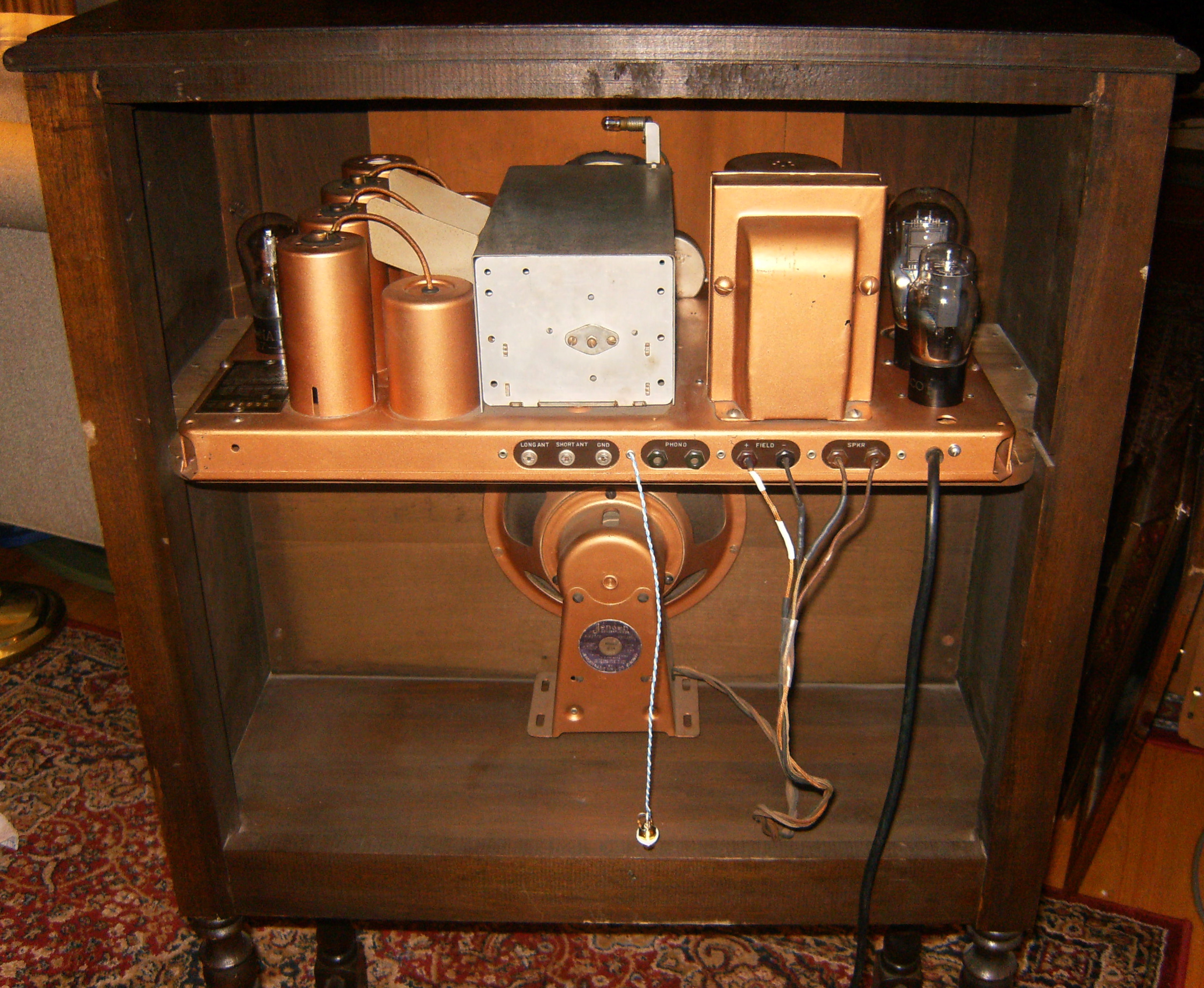 Poor Audio Quality Made Great Listen To Vintage Music Using An