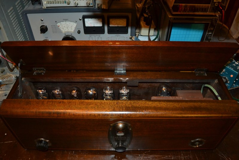 Welcome To The Old School: Restoring Antique Radios | Hackaday