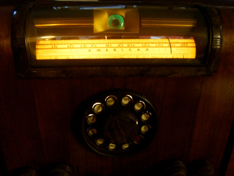 Welcome To The Old School: Restoring Antique Radios | Hackaday