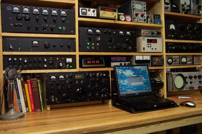 Mark Mandelkern, K5AM, built his entire amateur radio station from scratch.