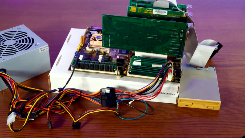 Linux on a Floppy in 2025? We Tried It! (Retro Computing Challenge) (2026)