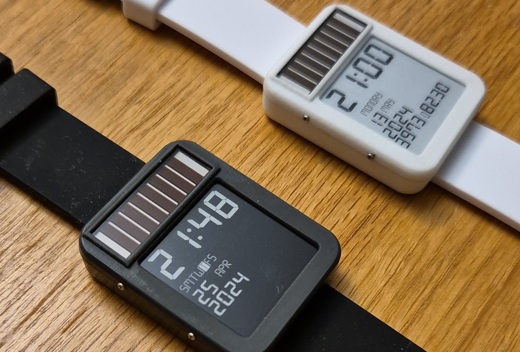 Solar-Powered ESP32 Smartwatch: LightInk's Unique Hack (2026)