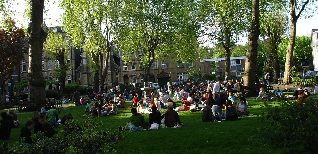 Hoxton square sunshine