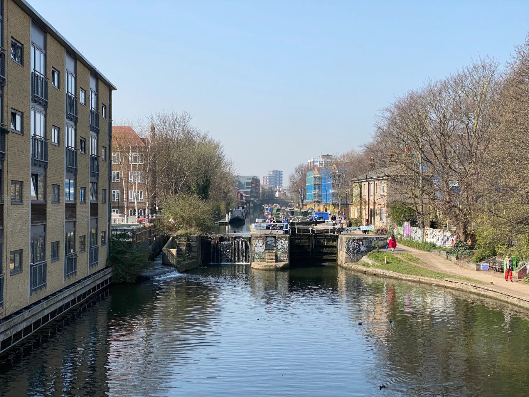 Haggerston Lock on a sunny day