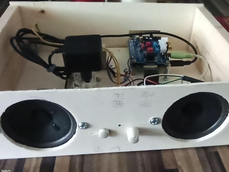 R D Io The Raspberry Pi Internet Radio Enclosure Hackster Io - Full HD Mountain Pictures for Desktop