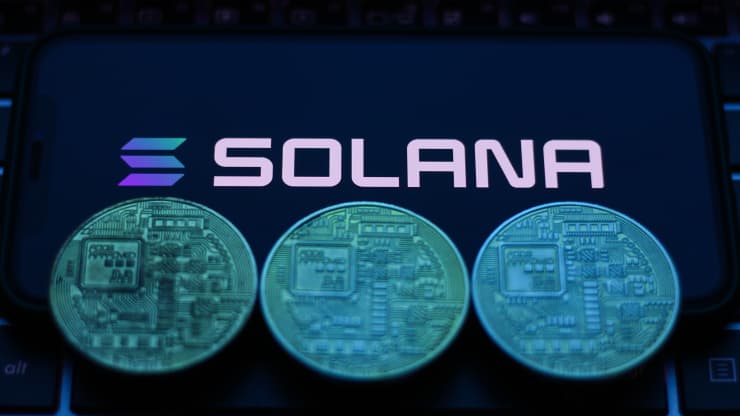 Nuevo golpe millonario a las criptomonedas: hackean miles de billeteras de Solana