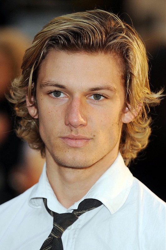 Hockey haircut flow / 20 best flow hairstyles for men :: how to get the