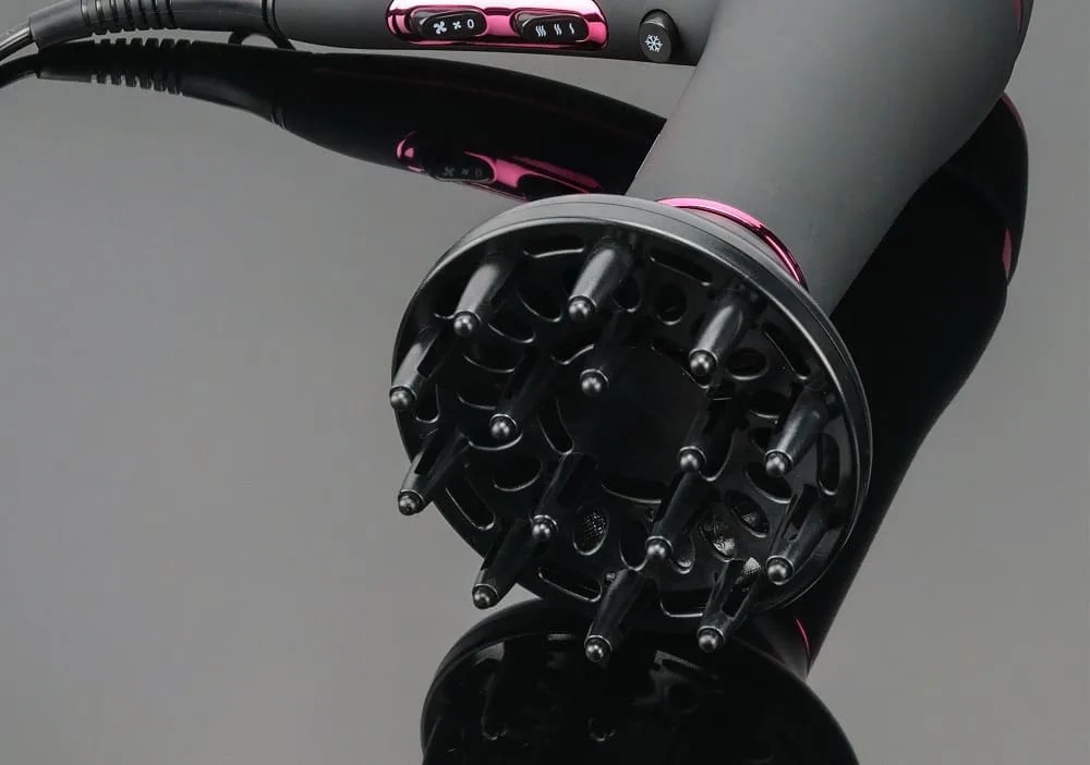 50 Professional Hair Cutting and Hair Styling Terms & Definitions (With Pictures) (18) 50 Professional Hair Cutting and Hair Styling Terms & Definitions (With Pictures) (18)