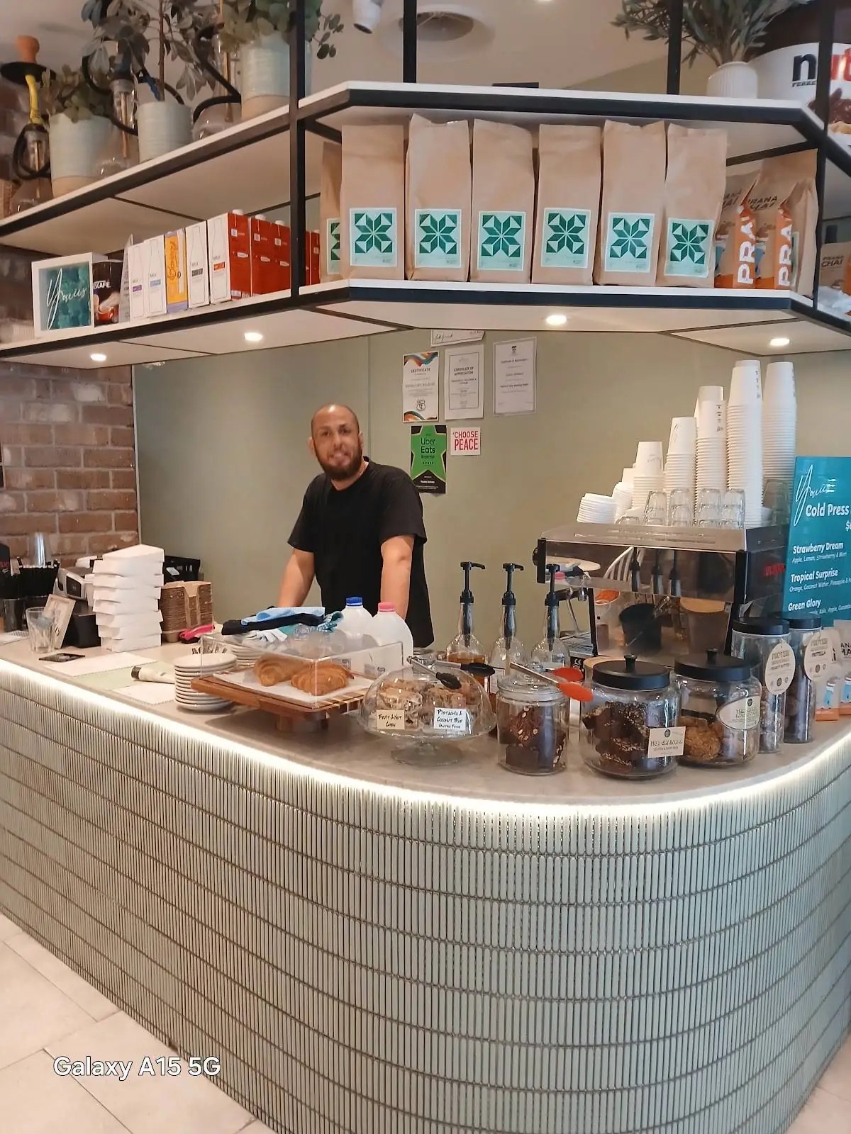 Youies Cafe