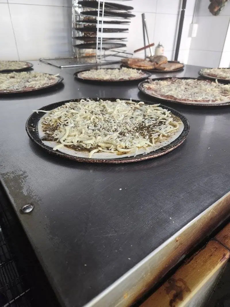 Zaatar w zeit