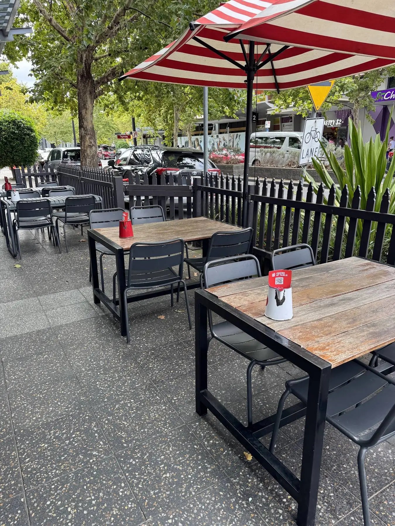 Grill’d Burgers – Point Cook