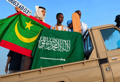 صانع محتوى سعودي يقدم سيارة رباعية لطفل موريتاني