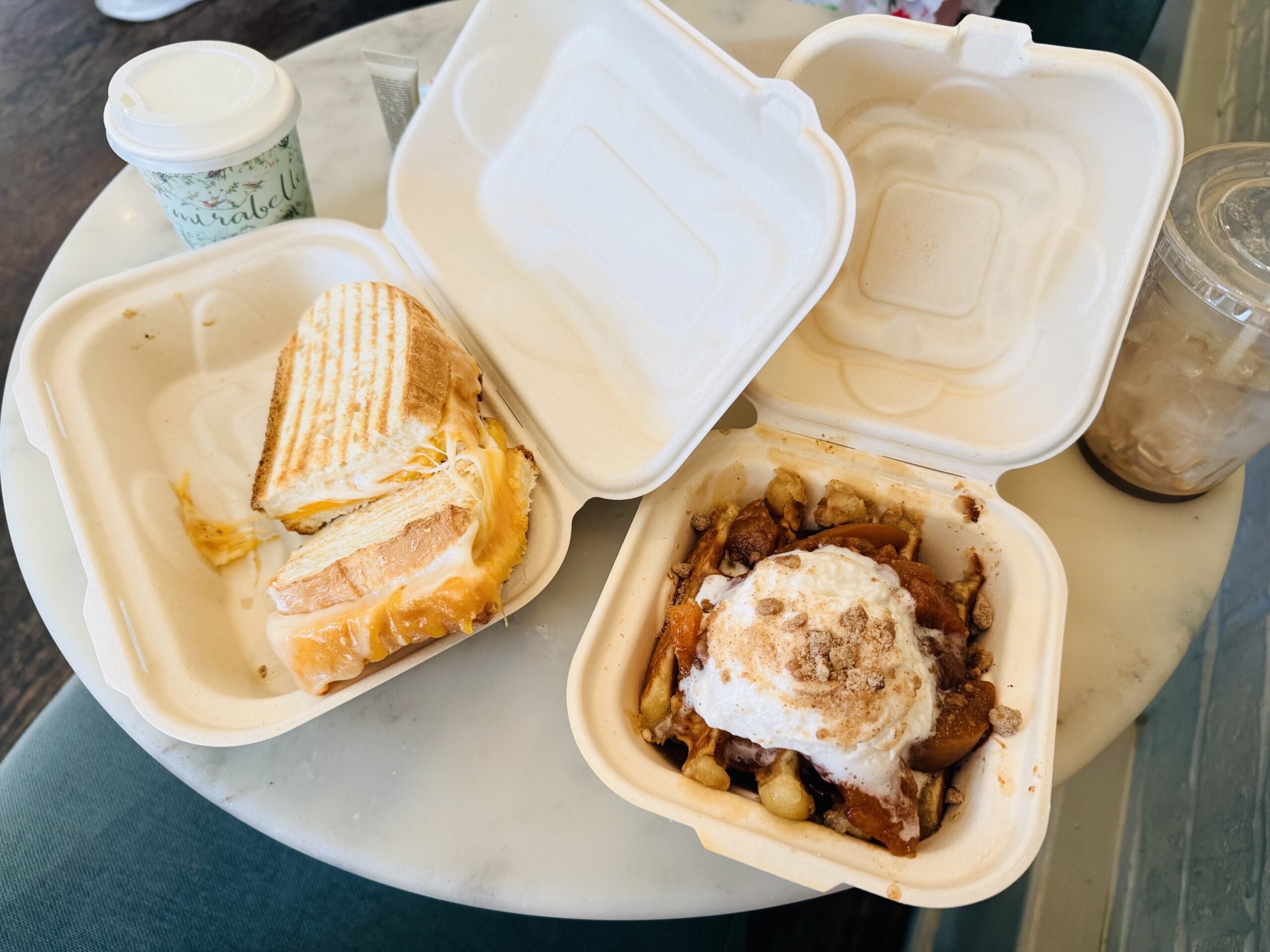 Food in to-go containers
