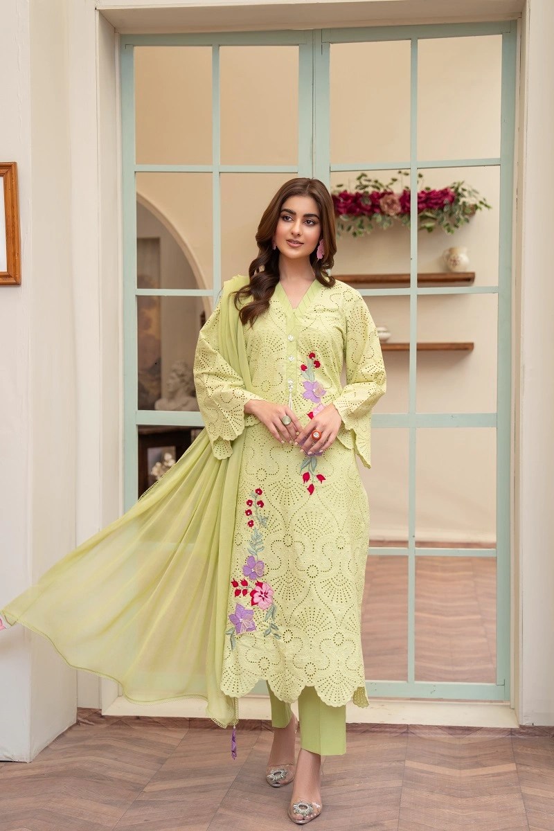 Opulent Chikan Kari Ensemble