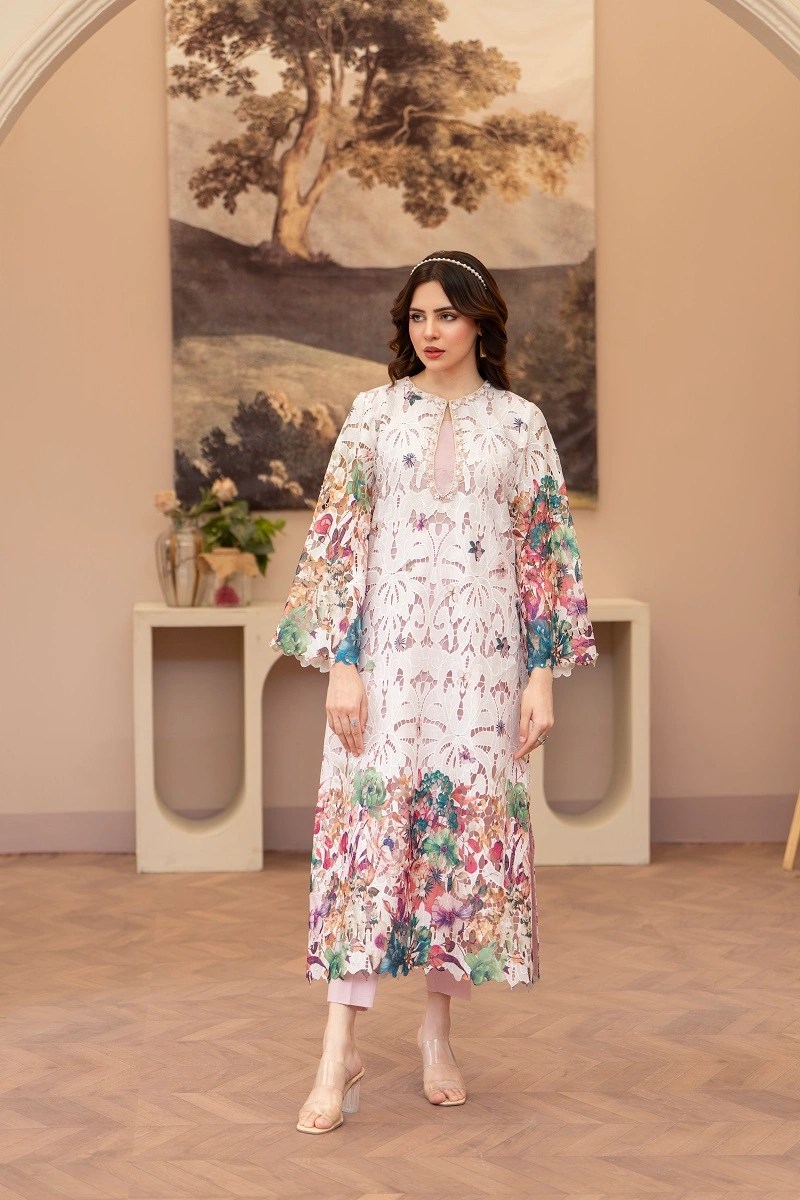 Schiffli Elegance A-Line Set
