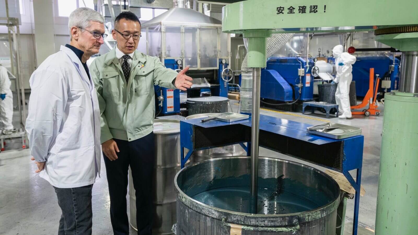 Tim Cook habla de innovación, diversidad en la cadena de suministros y más en una nueva entrevista