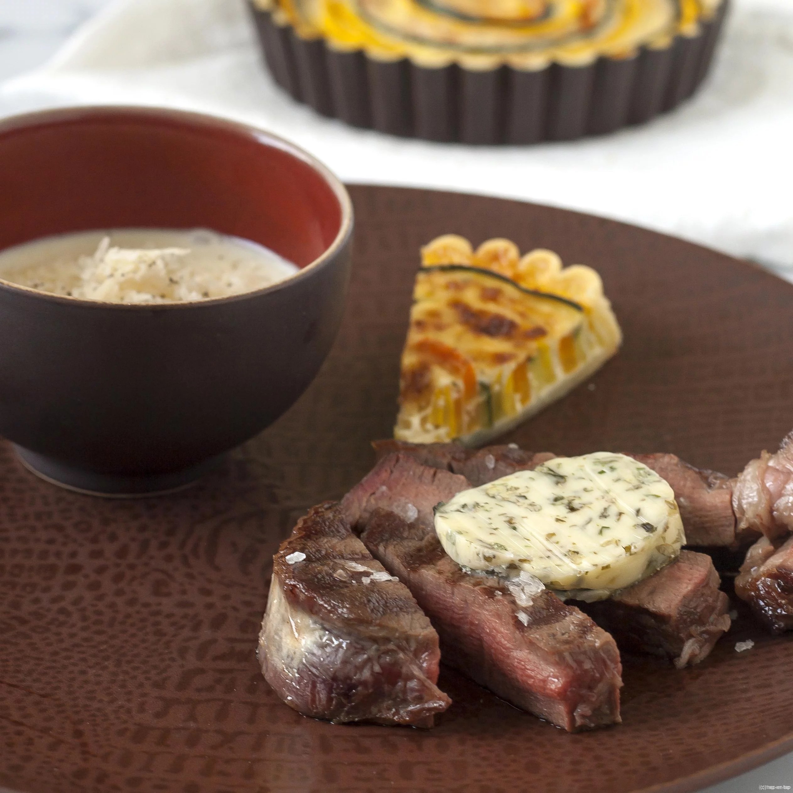 Filet pur van Rubia Gallega, groententaartje, aardappelespuma
