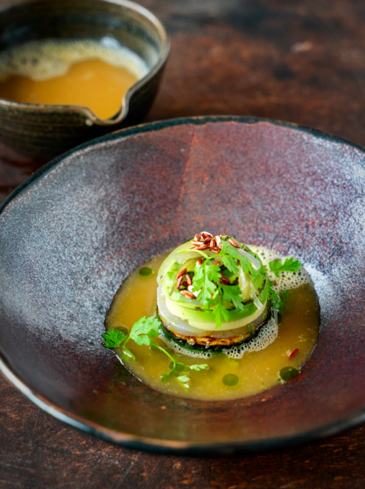 Courgette, gemarineerde coquille, avocado