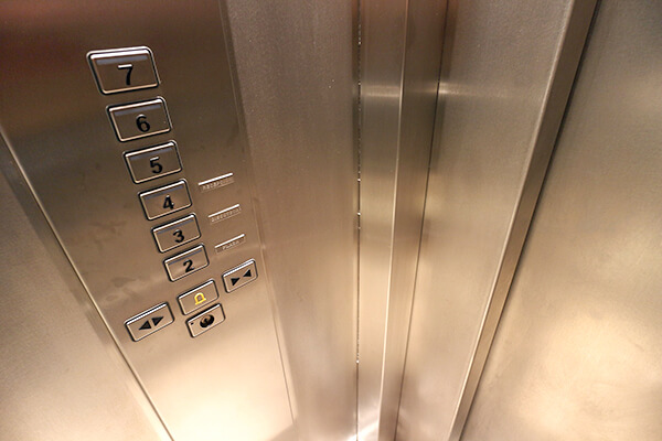 建物の“階”を意味する「Floor」と「Story」の使い方