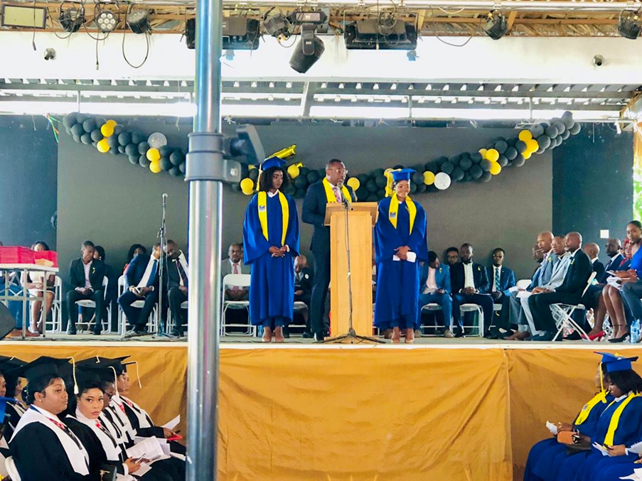 GRADUATION D’UNE NOUVELLE COHORTE D’ADMINISTRATEURS, DE BACHELIERS EN DROIT ET D’ECONOMISTES DE L’UEH DANS LE PLATEAU CENTRAL.