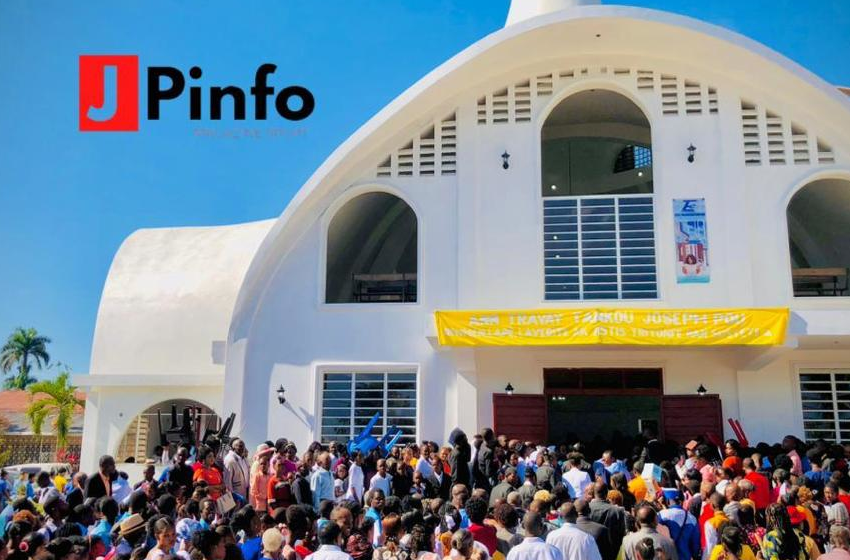 <strong>INAUGURATION ET CONSÉCRATION DU NOUVEAU BATIMENT DE L’ÉGLISE CATHOLIQUE DE THOMONDE</strong>