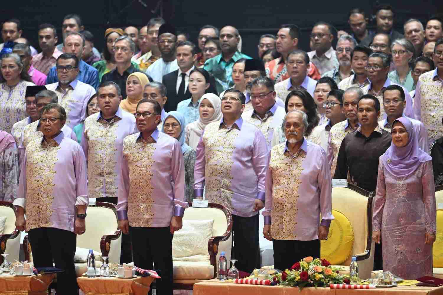 Stabilkan Politik Untuk Angkat Ekonomi Malaysia Ke Tahap Hebat - PM Anwar
