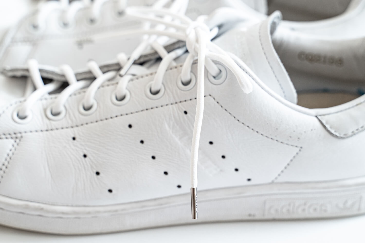 オールホワイトなスタンスミス(STAN SMITH)を買いました | harekarake