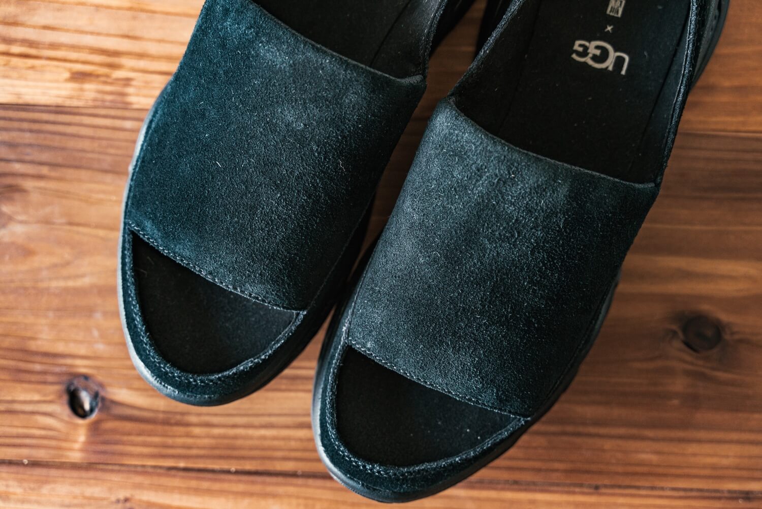 N. HOOLYWOOD × UGG のコラボサンダル「SLIDE」を購入しました
