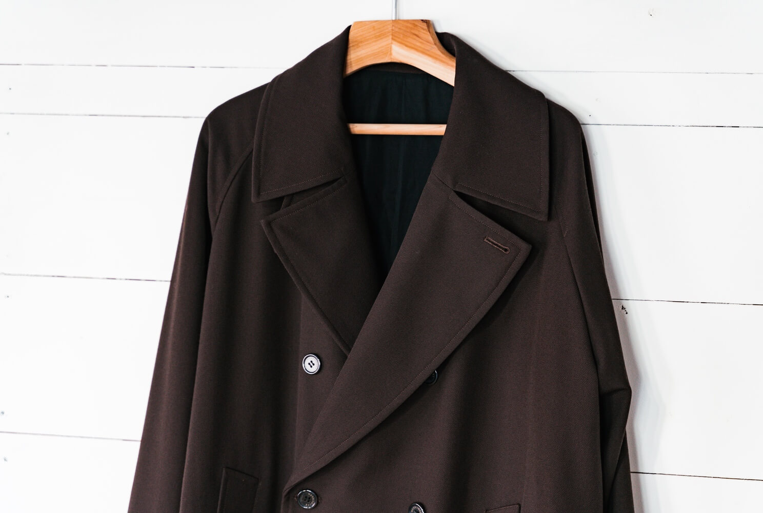 MARKAWARE（マーカウェア）のトレンチコート。生地とサイズ感 | harekarake