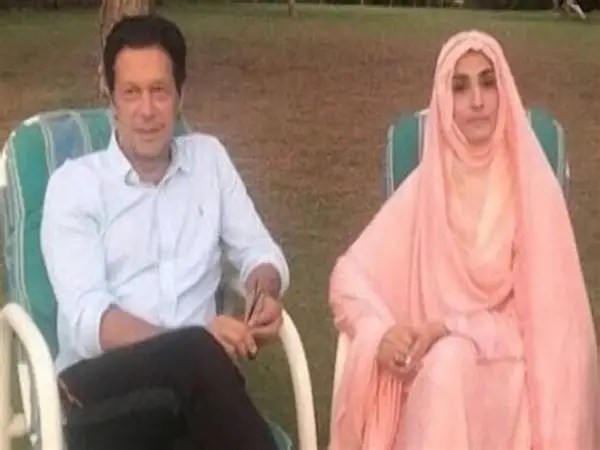 इमरान खान और बुशरा बीबी को तोशाखाना मामले में 17 साल की सजा: पूरी कहानी