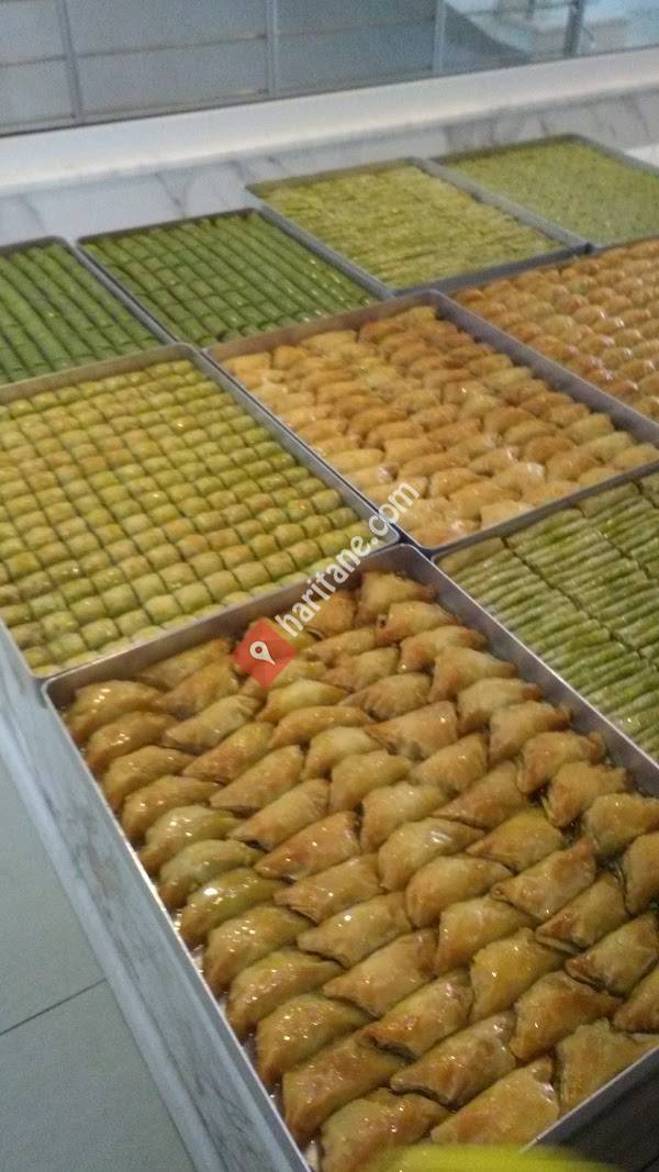 Tatli Park Tatlicilar Resit Pasa Cad No 15 B Avcilar Istanbul Turkiye Yandex Haritalar