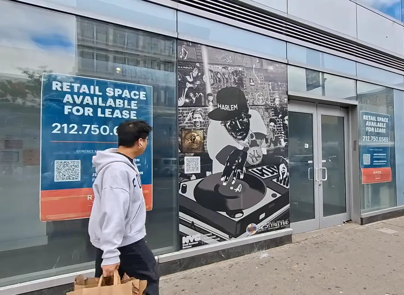 Harlem DJ window splash 1