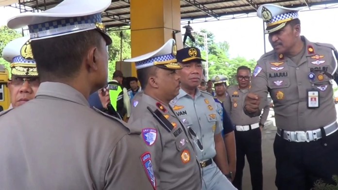 Korlantas Polri bersama Polda Jawa Barat terus mendalami penyebab kecelakaan, dengan fokus pada analisis rekaman CCTV dan olah TKP. Semoga keluarga korban diberi kekuatan. Foto: Harnas.id/ Istimewa