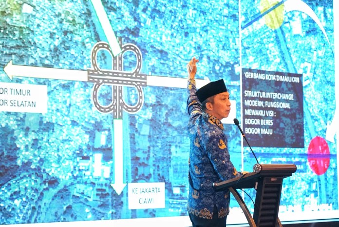 Wali Kota Bogor Dedie A. Rachim membuka Musrenbang RPJMD 2025–2029 dan RKPD 2026 di Mulia Grand Ballroom, Kamis (17/4/2025). Foto: Pemkot