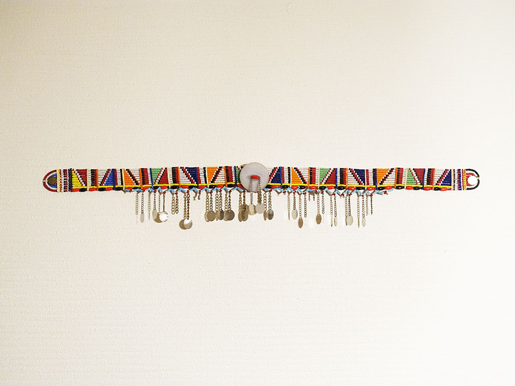 アウトレット　マサイ族　手彫り飾り マサイの首飾り 小 | アフリカ雑貨や農作物のお店 - はろの屋