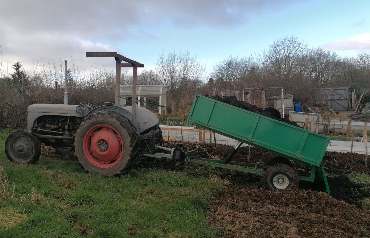Tractor action